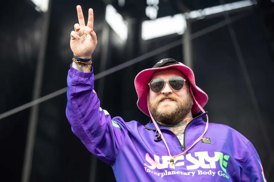 Is Teddy Swims Gay? Exploring the Truth About the Singer's Life