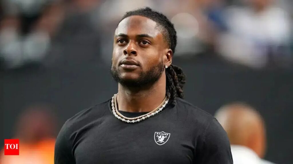 Davante Adams Takes a Swipe at the Bears